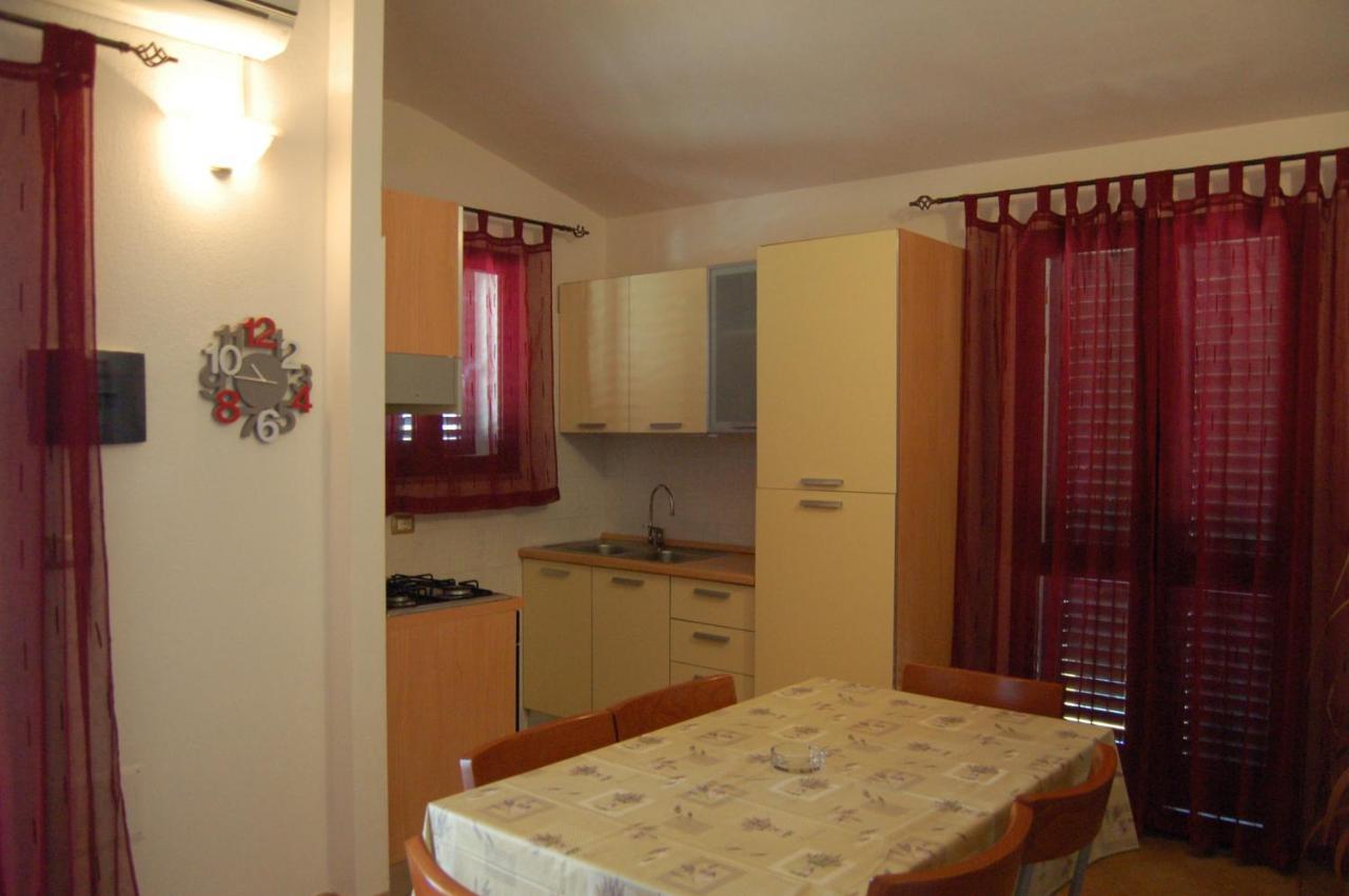 Via Costantino Appartement Budoni Buitenkant foto